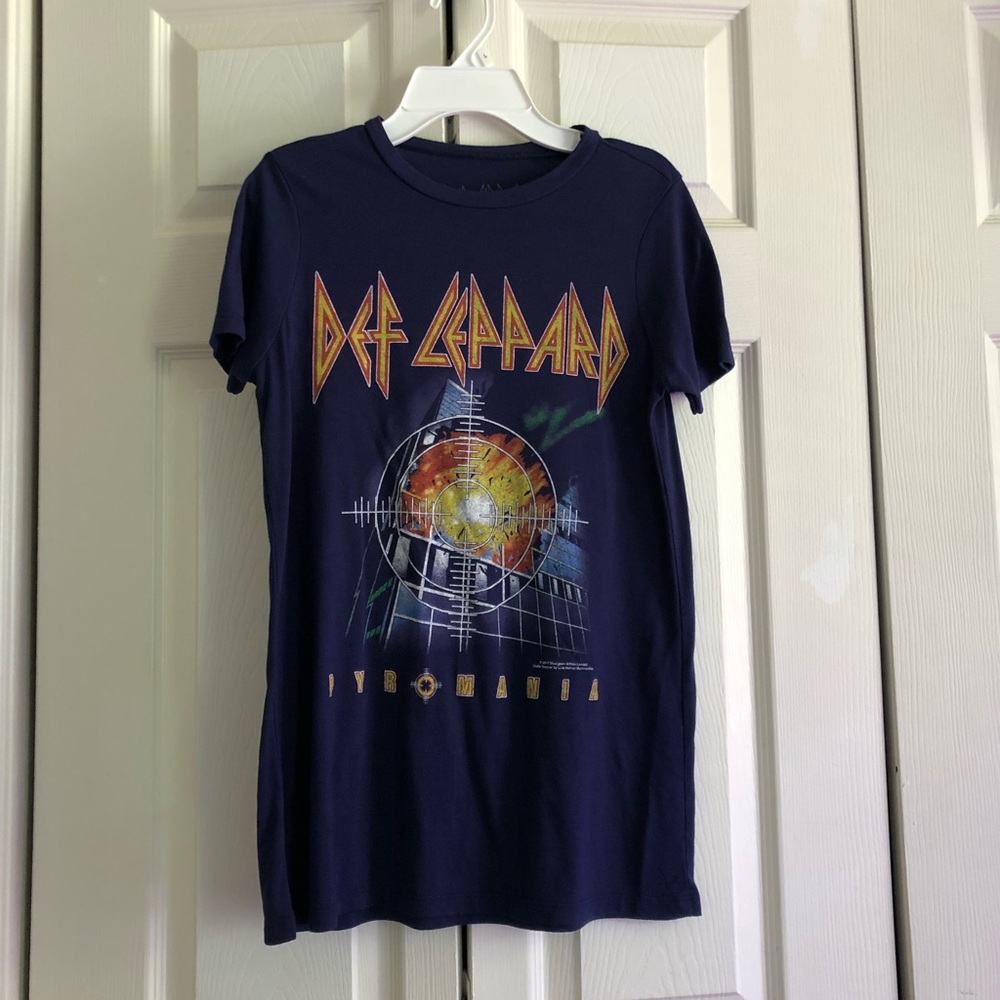 Def Leppard graphic tee